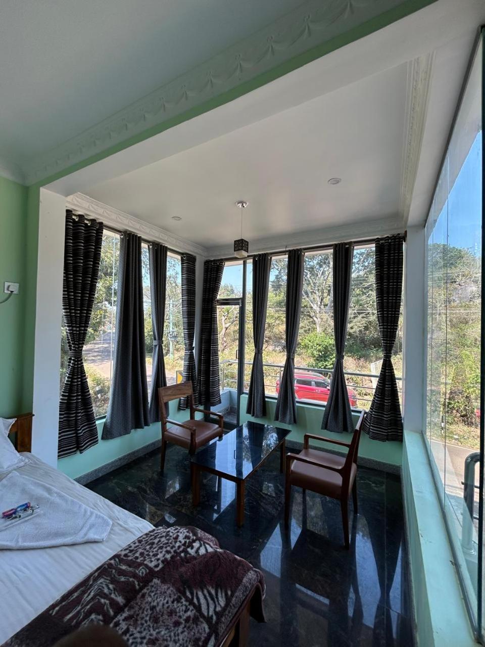 Yelagiri Goldhill Resort エクステリア 写真